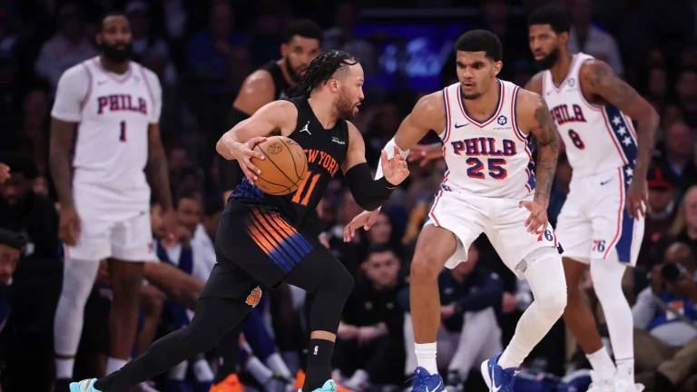 The Knicks held off a late 76ers rally to secure a 2-0 series advantage.