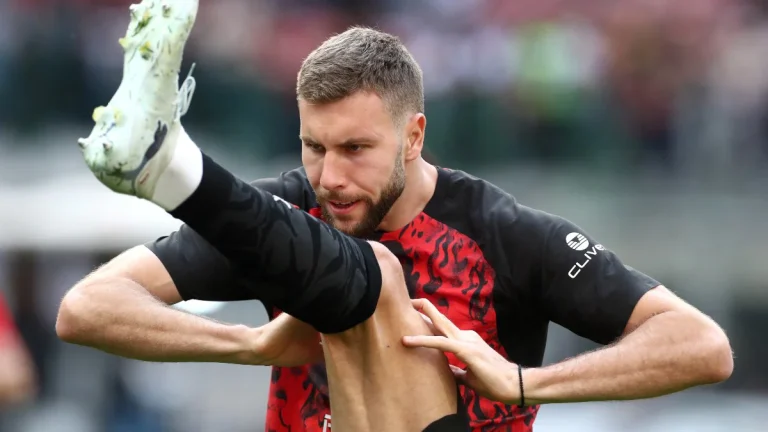 **Manchester United Ready to Beat Rivals for AC Milan Star Strahinja Pavlovic Transfer**