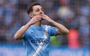 Transfer shock incoming! A top Barcelona target is reportedly closing in on a stunning move to Real Madrid igniting rivalry drama.